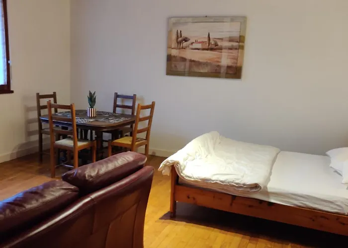 Maison De Campagne بيت للعطل Le Puy